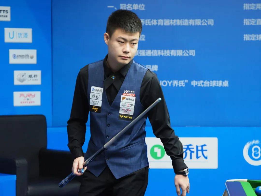 要注意了！韩德君连续犯规半场5犯，与裁判交流略显激动.