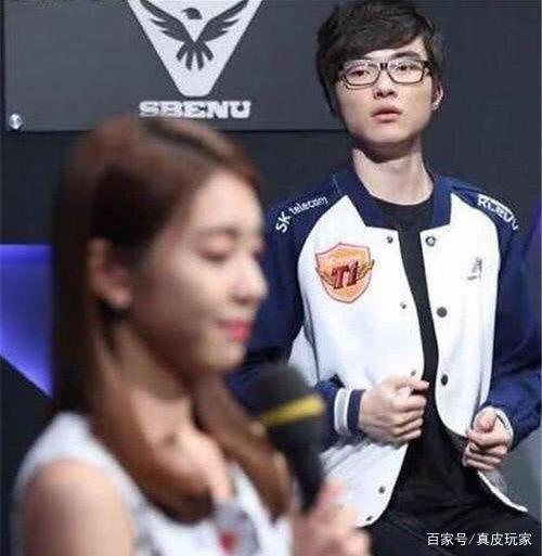 意甲第27輪熱那亞0-0國際米蘭 丹布羅西奧頭球攻門中框.